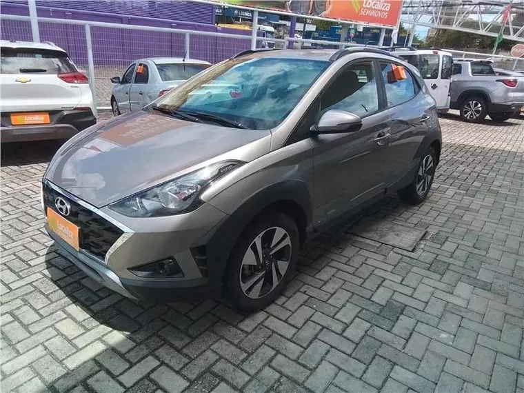 Hyundai HB20X Prata 3