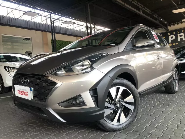 Hyundai HB20X Prata 1