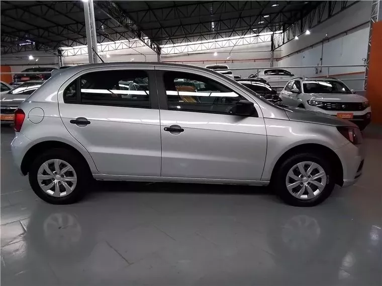 Volkswagen Gol Prata 10