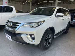 Hilux SW4