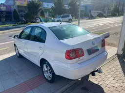 Volkswagen Polo Sedan