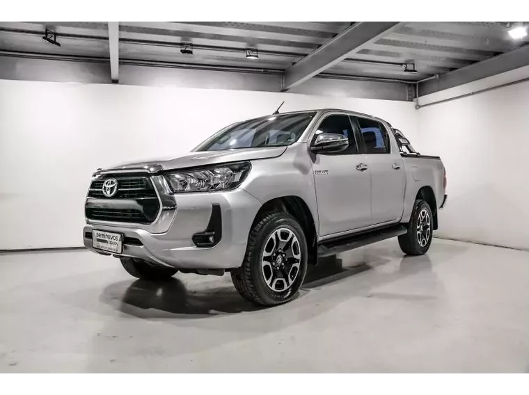 Toyota Hilux Prata 6