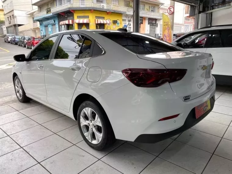 Chevrolet Onix Branco 10