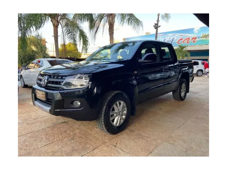 Volkswagen Amarok Preto 2