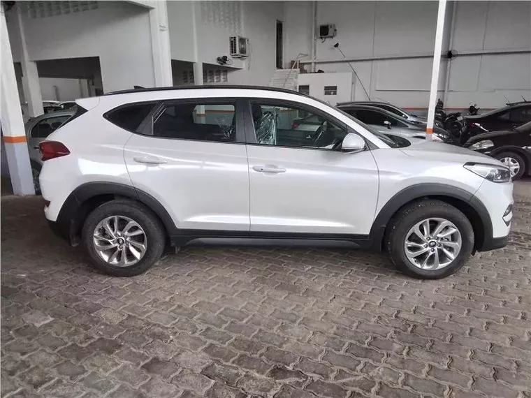 Hyundai Tucson Branco 8