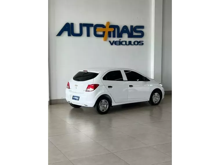 Chevrolet Onix Branco 5