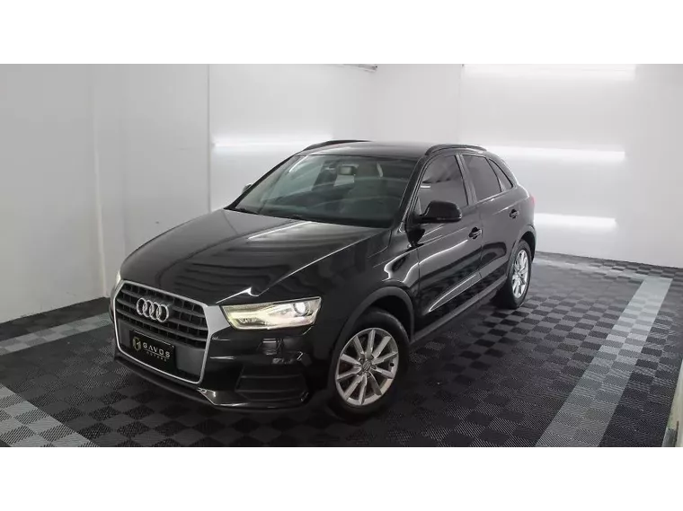 Audi Q3 Preto 12