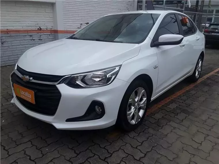 Chevrolet Onix Branco 1