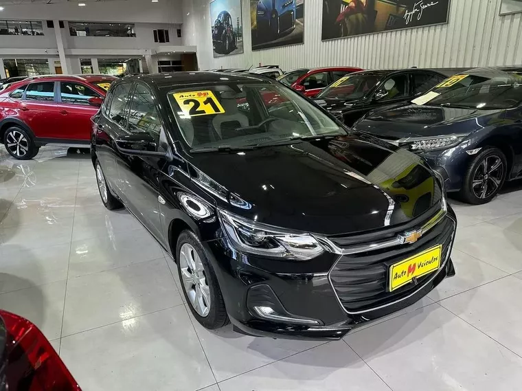 Chevrolet Onix Preto 1