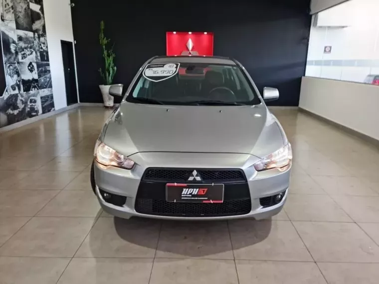 Mitsubishi Lancer Prata 6