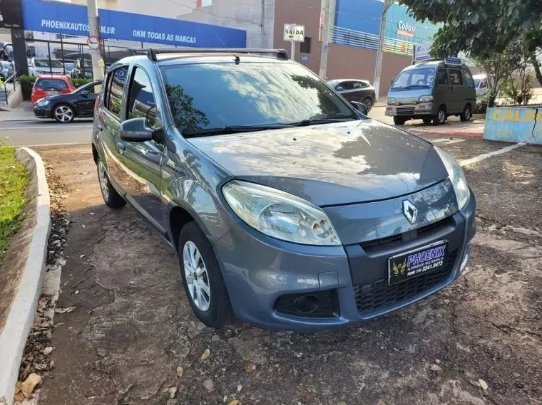 Renault Sandero Prata 8