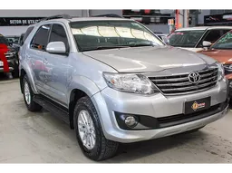 Toyota Hilux SW4