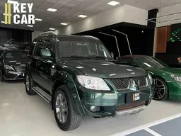 Mitsubishi Pajero TR4