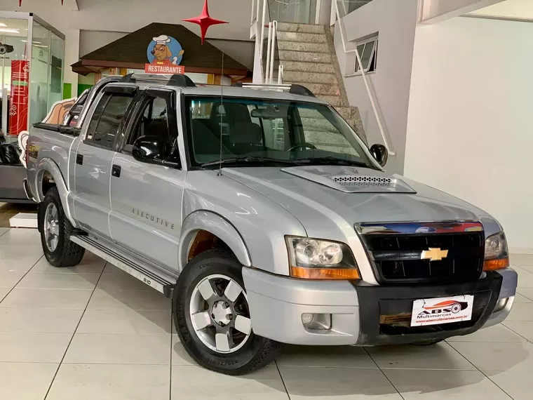 Chevrolet S10 Prata 8