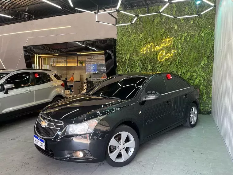 Chevrolet Cruze Preto 4