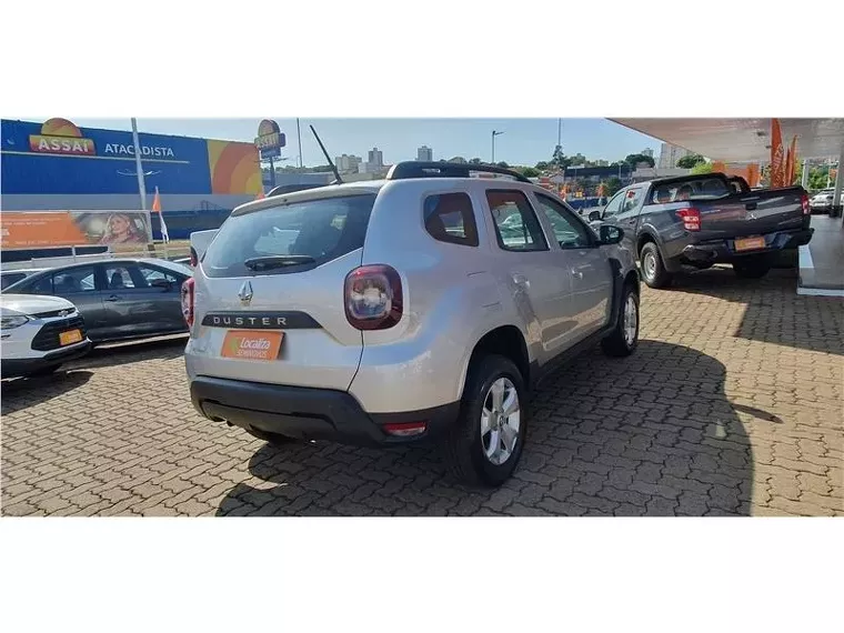 Renault Duster Prata 3