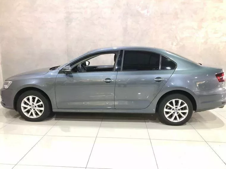 Volkswagen Jetta Cinza 12