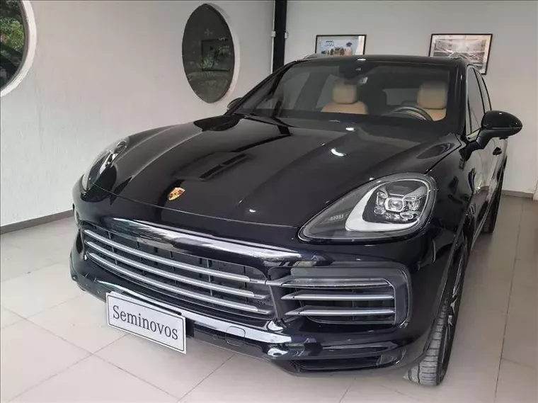 Porsche Cayenne Preto 1