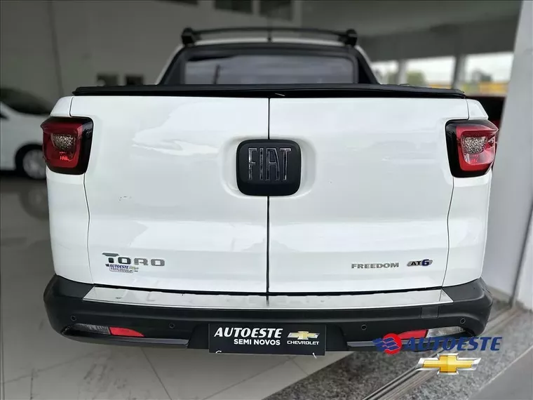 Fiat Toro Branco 5