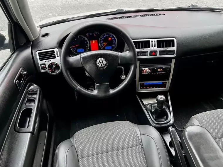 Volkswagen Golf Prata 7