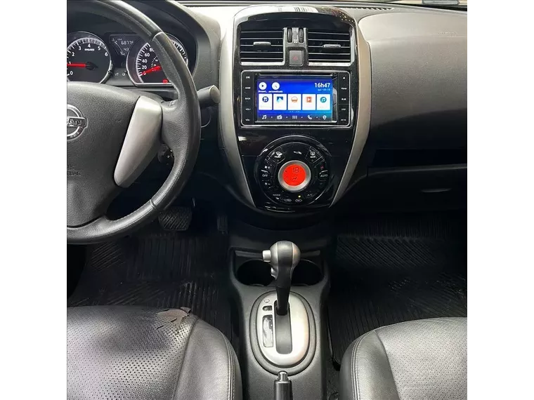 Nissan Versa Preto 7