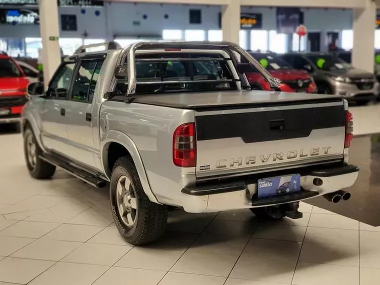 Chevrolet S10 Prata 4