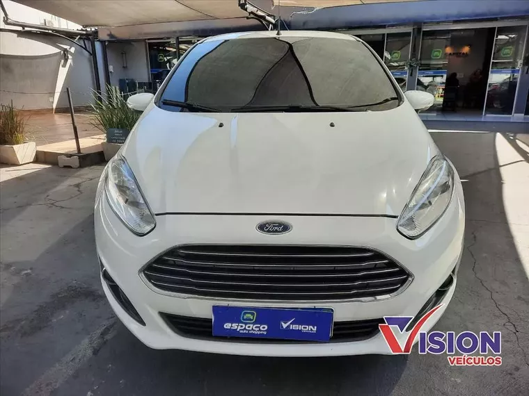 Ford Fiesta Branco 5