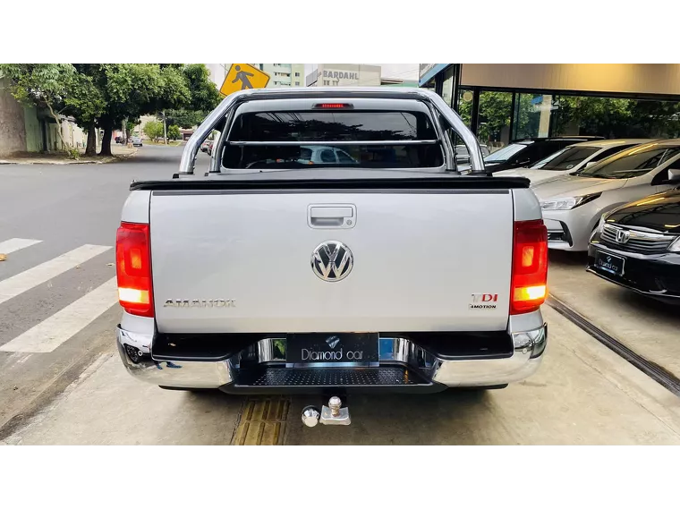 Volkswagen Amarok Prata 2