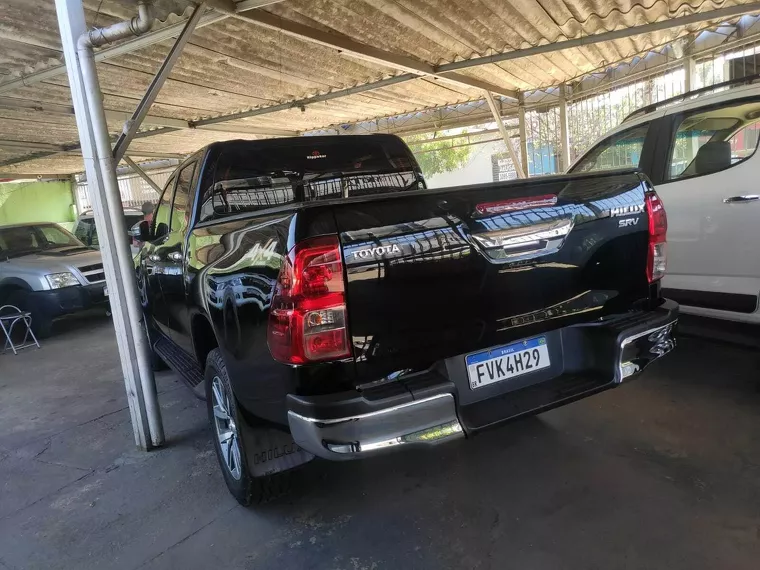 Toyota Hilux Preto 5