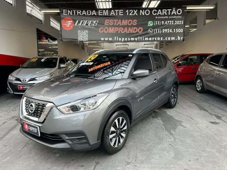 Nissan Kicks Cinza 7