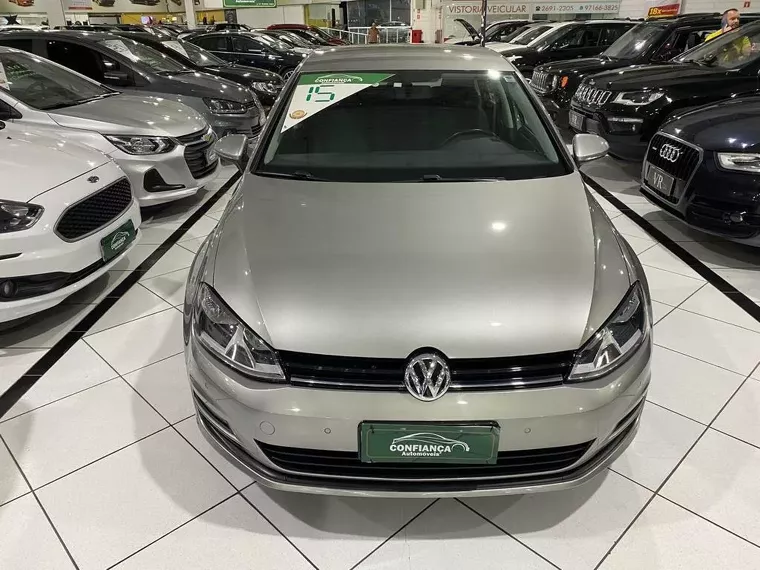 Volkswagen Golf Prata 3