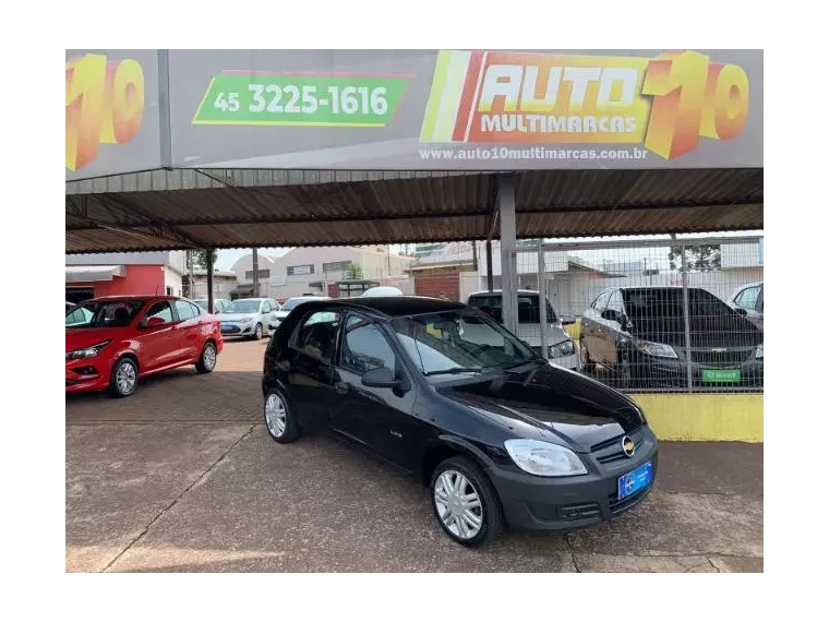 Chevrolet Celta Preto 13