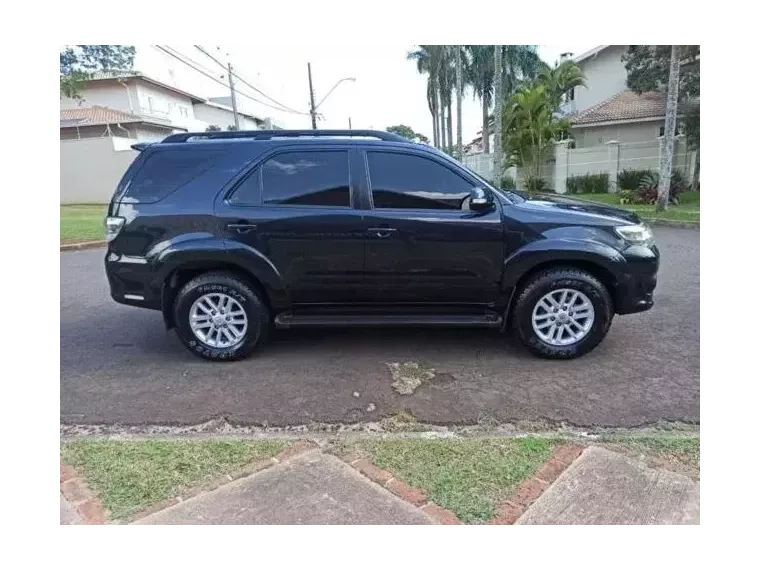 Toyota Hilux SW4 Preto 8