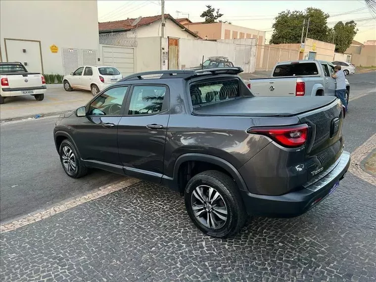 Fiat Toro Cinza 7