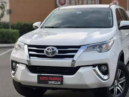 Toyota Hilux SW4