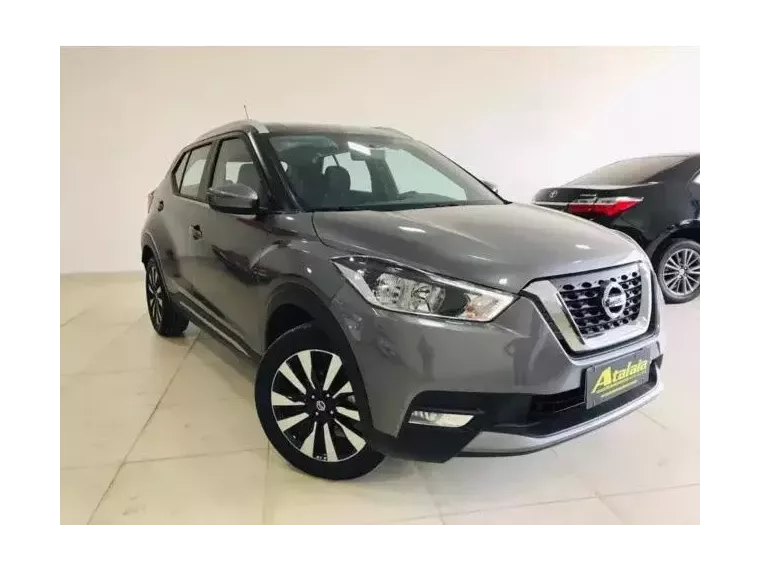 Nissan Kicks Cinza 7