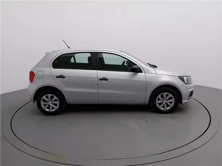 Volkswagen Gol Prata 18