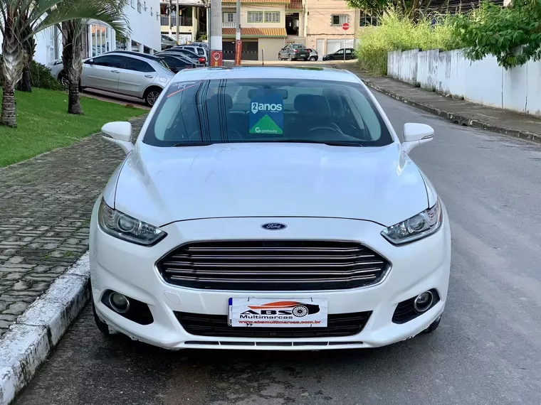 Ford Fusion Branco 11