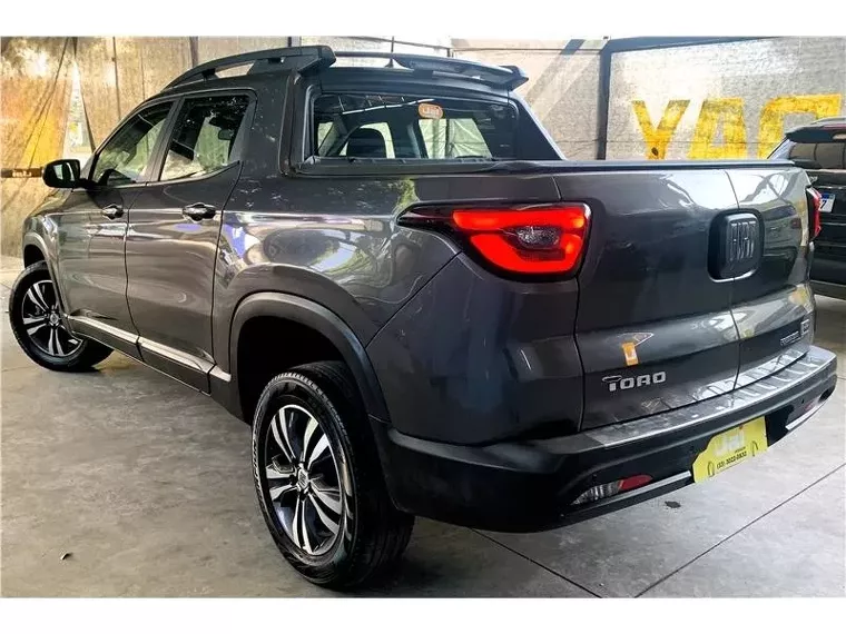 Fiat Toro Cinza 2