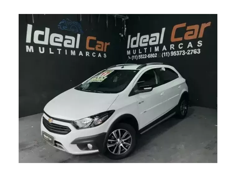 Chevrolet Onix Branco 1