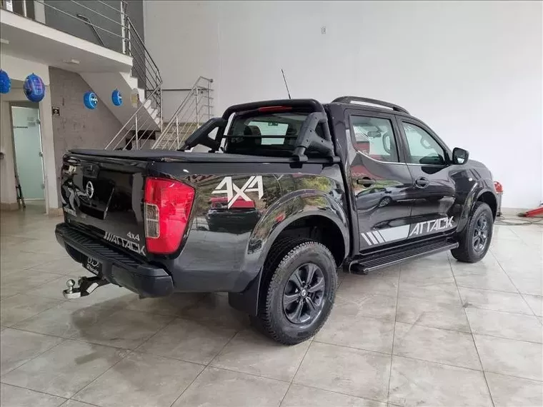 Nissan Frontier Preto 11