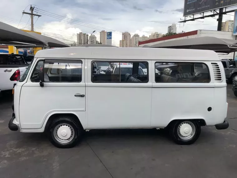 Volkswagen Kombi Branco 2