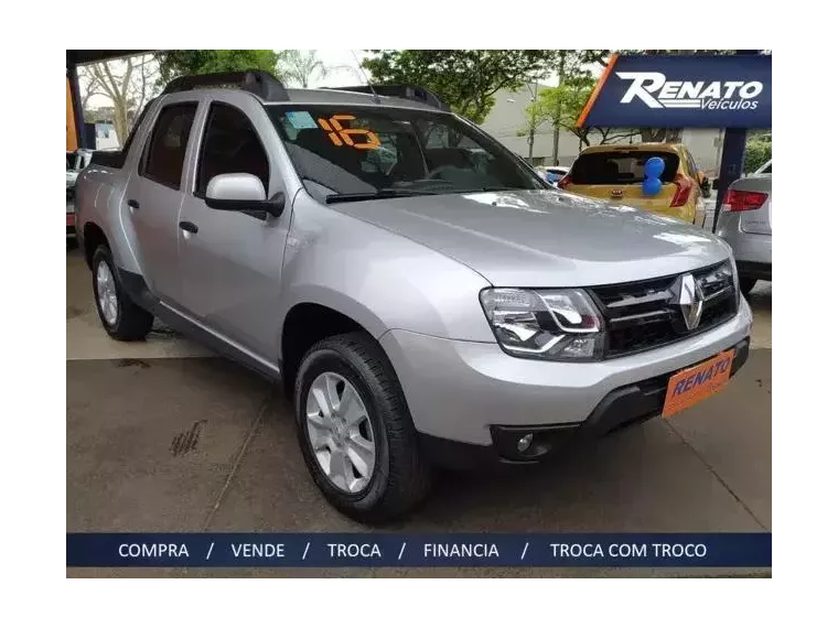 Renault Duster Oroch Prata 4