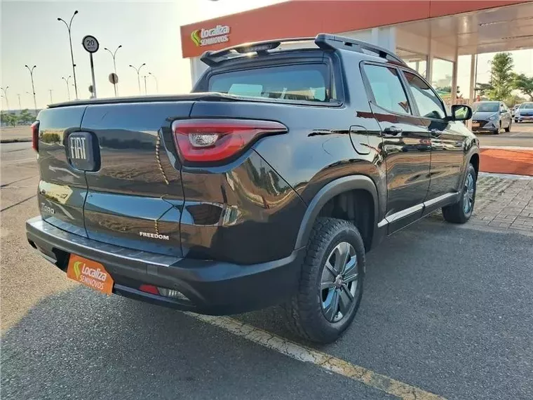 Fiat Toro Preto 9