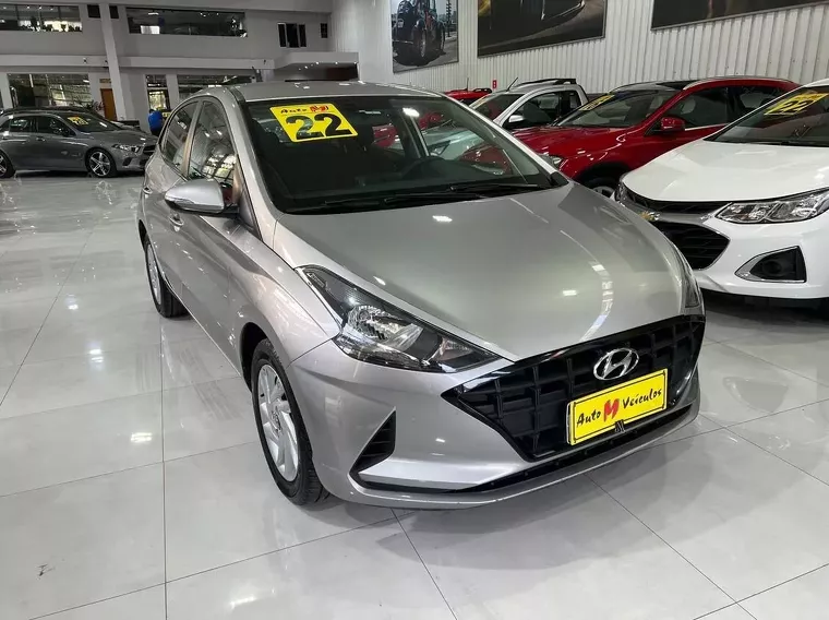 Hyundai HB20 Prata 12