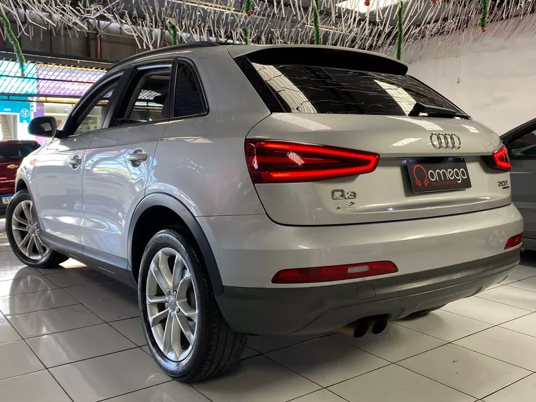 Audi Q3 Prata 3