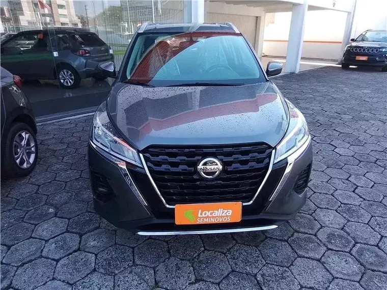 Nissan Kicks Cinza 6