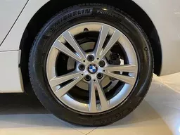 BMW 220i