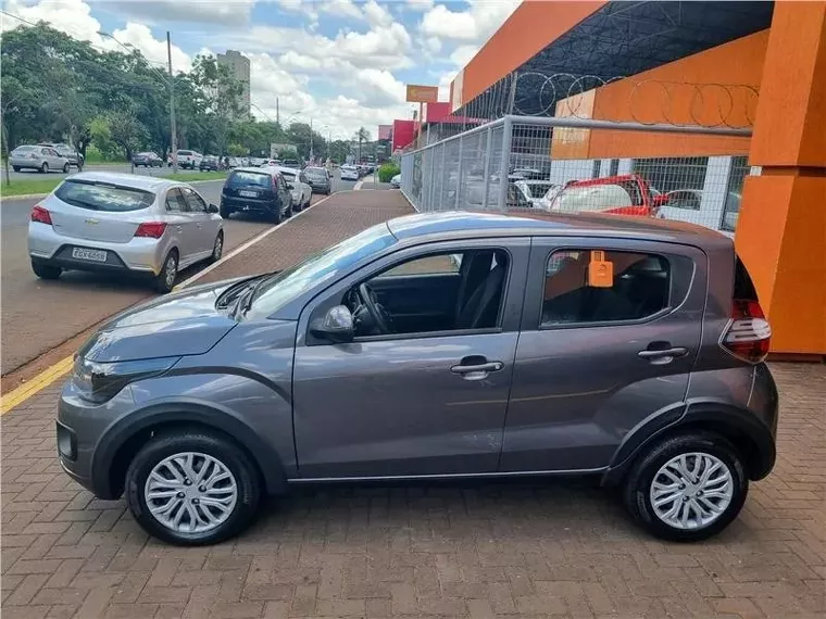 Fiat Mobi Prata 8