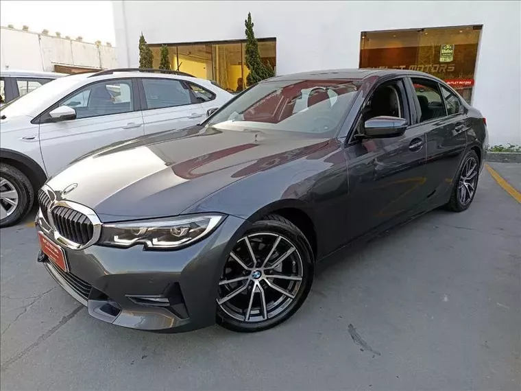 BMW 320i Cinza 1